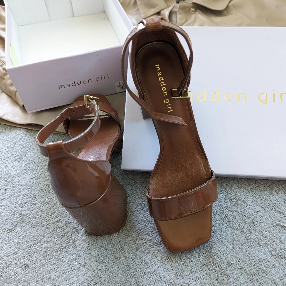 Madden Girl Francesca's Collections Brown Patent Block Heel Sandals